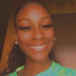 Meet your Posher, Rica